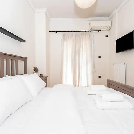 Modern Apartment In Athens Center, 10 Mins Walk To Plaka Historical Area-3